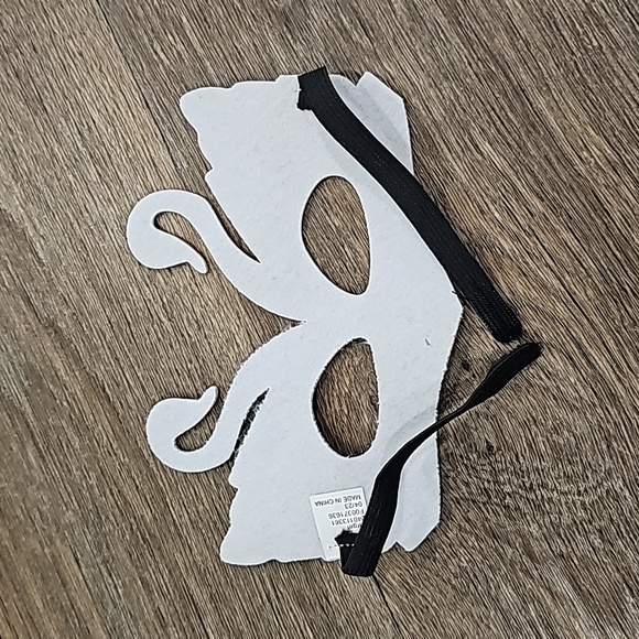 Black swan girls size Small costume with matching mask - Picture 5 of 5